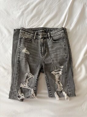 American Eagle Outfitters Distressed Gray Skinny Jeans